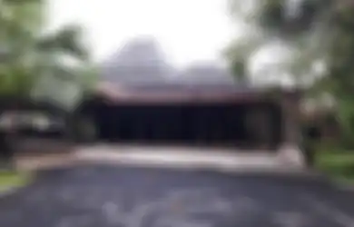 Berusia 103 Tahun, Rumah Soeharto Simpan Banyak Kejanggalan Usai Bertahun-tahun Kosong, Penjaga Istana Cendana Bongkar Kejadian yang Bikin Bulu Kuduk Merinding!