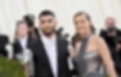 5 Pasangan Seleb Hollywood Ini Jadian Hingga Tunangan Setelah Karantina Bareng
