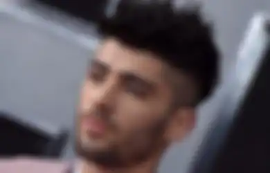 Cewek Misterius di Postingan Zayn Malik Bikin Penasaran Netizen Nih