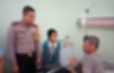 Masih Ingat dengan Bule yang Tidur di Kuburan dan Mencret? Begini Kondisinya Sekarang