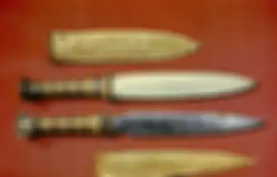 Indahnya! Terungkap Misteri Belati yang Indah Milik Firaun Tutankhamun yang Ditemukan dalam Muminya, Gagangnya Terbuat dari Emas Berbutir dengan Hiasan Batu Kristal, Namun Tidak Dibuat di Mesir