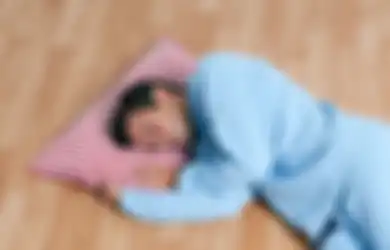 Kurangi Nyeri Punggung bahkan Sembuhkan Penyakit Ini, Ternyata Tidur di Lantai Miliki Banyak Manfaat, Pantas Orang Jepang Pilih Tidur Tanpa Kasur