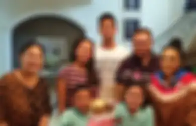 Ngaku Sudah Berusaha Dekati Anak Sambungnya, Raul Lemos Tetap Biarkan Krisdayanti Datang Sendiri di Acara Lamaran Aurel: Om Raul Pasti Bersyukur