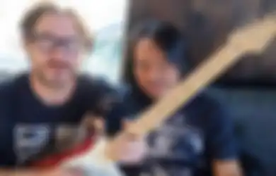 Dewa Budjana Ceritain Awal Kisah Bromance-nya dengan John Frusciante