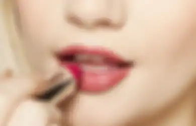 Enggak Bikin Tua, Ini 5 Warna Lipstik yang Paling Cocok Buat Remaja!
