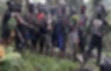 KKB Papua Bersumpah Bunuh Siapa Saja Imigran yang Masih Injakkan Kaki di Tanah Mereka Jika Permintaannya Tak Dipenuhi Jokowi, Petinggi OPM: Mati atau Kembali ke Negerimu!