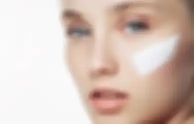 3 Alasan Tidak Boleh Memakai Pelembab SPF atau Sunscreen di Malam Hari