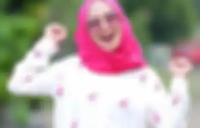 Bak Dongeng, Rumah Megah Ria Ricis Dilengkapi Trampolin di Kolam Renang, Ruang Tengahnya Bikin Melongo 