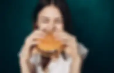 Wajib Tahu! Ini 4 Penyebab Kita Tetap Merasa Lapar Padahal Sudah Makan