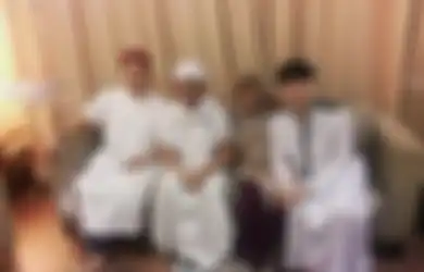Ustaz Arifin Ilham Dirawat,  Anak Ungkap Bukan Kanker Penyebabnya! 