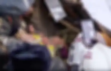 Terkubur di Puing-puing Bangunan Runtuh Selama 35 Jam, Bayi 10 Bulan Ditemukan Selamat, Namun Kondisinya Mengkhawatirkan