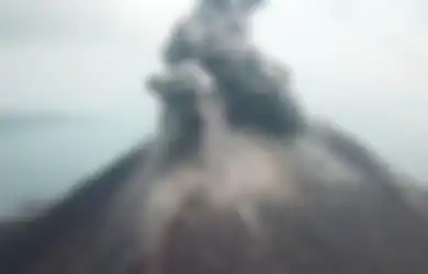 Citra Satelit Tunjukkan Anak Krakatau 'Tumbuh' Kembali Pasca-Longsor