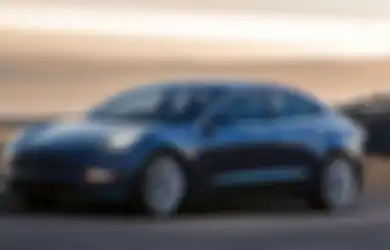 Hacker Ditantang Bobol Keamanan Mobil Tesla, Hadiahnya 12 Milyar
