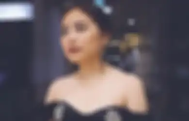 Baru 22 Tahun, Prilly Latuconsina Sudah Bisa Bangun Rumah Mewah 4 Lantai, Ada Lapangan Golf di Depan Halamannya! 