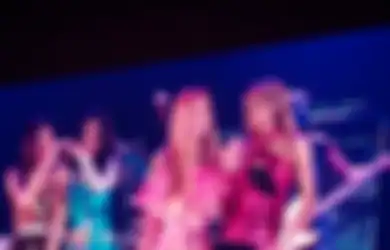 Menggebrak dengan Lagu Hits, Konser BLACKPINK di Jakarta Bikin Heboh, Penonton Histeris