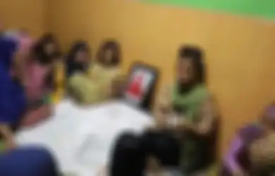 3 Permintaan Terakhir Istri Ustaz Maulana Sebelum Meninggal, Termasuk Ajak 40 Orang Umroh Gratis!
