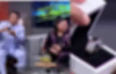 Hotman Paris Dibuat Bengong Saat Dapat Cincin Berlian dari Keturunan Cut Nyak Meutia