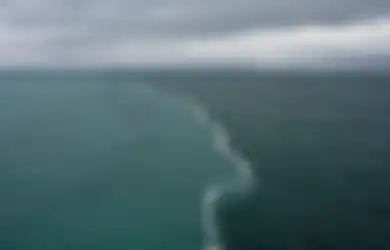 Fenomena Dua Air Laut yang Bertemu Tapi Tidak Menyatu di Teluk Alaska, Ini Alasannya