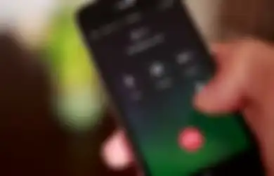 Kisah Lucu Orang yang Telepon Darurat 911: Tanyakan PR hingga Dapat Telepon dari Astronot  di Luar Angkasa