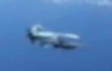 Tak Gentar Sedikit pun, Jet Tempur Rusia Su-27 Pepet Jet Tempur NATO F-15 dalam Manuver Berbahaya