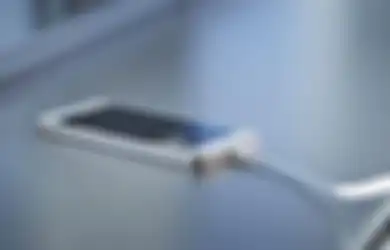 Hati-hati! Ngecas HP Sambil Kenakan Headset, Seorang Pria di Thailand Tewas Tersengat Listrik!