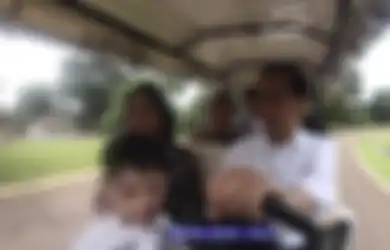 Jokowi Bagi-bagi Amplop di Pasar Gede Solo, Isinya Bikin Kaget Buruh Gendong