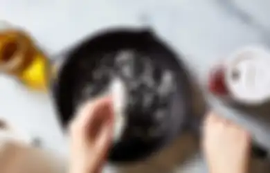 Dari Lemon Hingga Tepung Terigu, Ini 5 Bahan Murah yang Bisa Bersihkan Perabotan Dapur