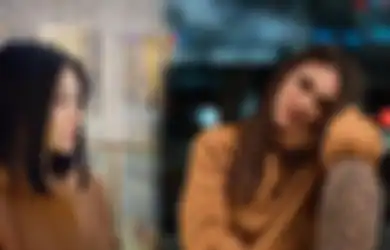 Sebut Bukan Teman, Foto dan Video Syahrini Merokok Bareng Luna Maya Kini Beredar