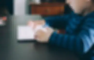 Nasi Sudah Jadi Bubur, Pria Ini Cuma Bisa Nyesel Ratapi Kondisi Sang Anak yang Idap Penyakit Ini Gegara Sudah Perbolehkan Buah Hatinya Main HP Sejak Usia 2 Tahun