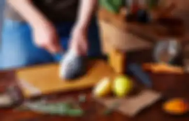 Hempaskan Bau Amis di Peralatan Masak dengan Bumbu Dapur, Siapa Sangka Hanya dengan Kulit Jeruk dan Cuka!