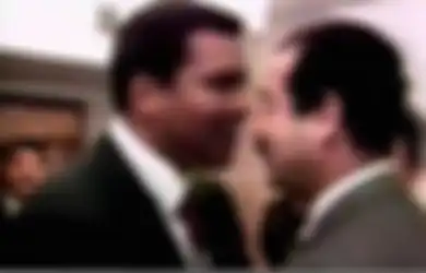Kisah Muhammad Ali  datang ke Irak Temui Saddam Husein Demi Bebaskan 15 Sandera