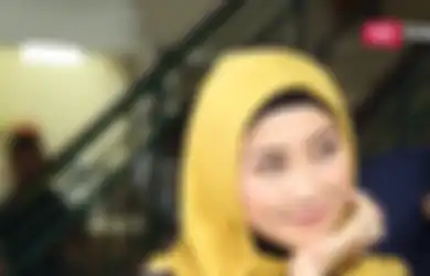 Nyaris Tak Terekspos, Begini Mewah dan Megahnya Rumah Desy Ratnasari di Kampung Halamannya Sukabumi 