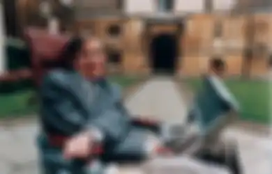 Dulu Dicibir Lantaran Tak Masuk Akal, 4 Teori Aneh Stephen Hawking Ini Kini Malah Terbukti Jadi Kebenaran