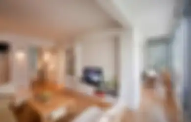Kewalahan Saat Tau Parket Rusak Akibat Tetesan Air AC? Lakukan Hal Ini