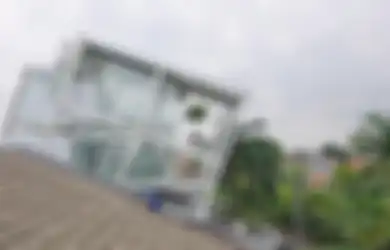 Dibangun untuk Mengejek Pesohor di Pondok Indah, Rumah Miring Bergaya Eropa