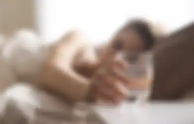 Ini 4 Hal yang Perlu Anda Perhatikan Ketika Minum Air Putih Saat Perut Masih Kosong Setelah Bangun Tidur di Pagi Hari