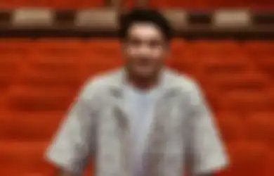 Dibesarkan Tanpa Kasih Sayang Sosok Ayah, Reza Rahadian Waktu SD Sempat Lakukan Pekerjaan Berat Ini Demi Dapatkan Rupiah untuk Bantu Perekonomian Sang Ibu