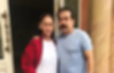 Bisa Pasang Tampang Garang, Suami Inul Daratista Rela Ubah Wujud Jadi Bayi Sambil Ngemut Empeng Demi Main TikTok Bareng Istri
