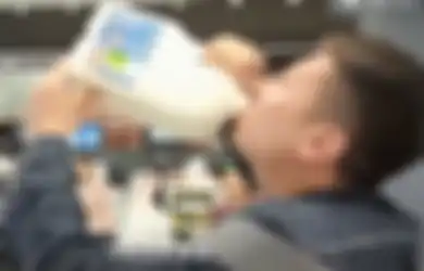 Ada Larangan Bawa Cairan Lebih dari 500 Mililiter di Bandara, Turis Ini Nekat Menggenak 2,5 Liter Susu