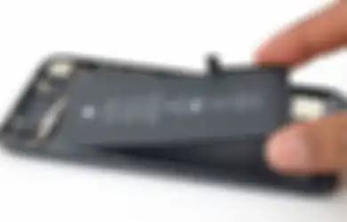 Ini 6 Tanda-Tanda Baterai iPhone Kamu Bocor dan Harus Diganti 