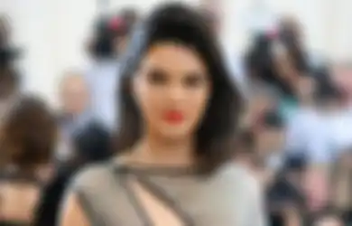 Kendall Jenner Rajin Tulis Diary Tiap Hari Untuk Jaga Kesehatan Mental