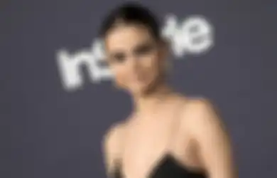 Terkejut, Begini Reaksi Selena Gomez Saat Dikasih Gift di Live TikTok!