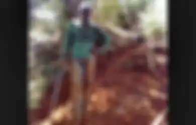 Salut! Pria Ini Bikin Jalan Sepanjang 1,5 Km Seorang Diri untuk Warga Desa Hanya Dalam Waktu 6 Hari