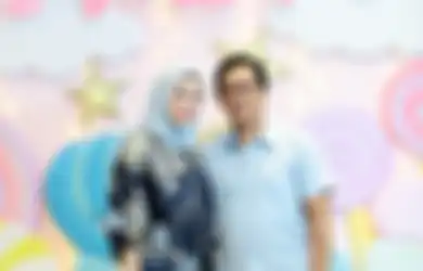 Blak-blakan Sebut Bosan Jalani 15 Tahun Pernikahan, Rumah Mewah Andre Taulany Mendadak Banjir Karangan Bunga, Sang Istri Bagikan Kabar Duka