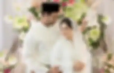 Mabuk Kepayang,  Irish Bella dan Ammar Zoni  Berenang Berduaan  Seakan Tak Mau Lepas