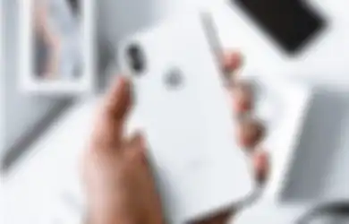Inilah Desain Dari iPhone X Jet Black yang Bocor di Internet!