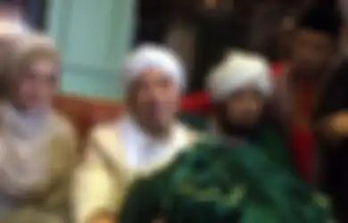Sang Istri Ungkap Perbedaan Rumah Opick Sebelum & Sesudah Simpan Rambut Nabi Muhammad SAW, Sampai Kaget!