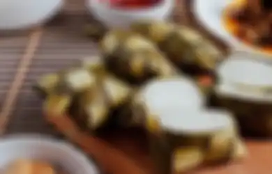Kerap Temani Opor Ayam, Inilah Asal-Usul Ketupat yang Selalu Hadir Saat Lebaran