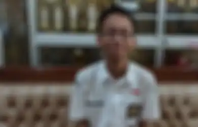 Kisah Hafidh, Anak Yatim yang Ibunya Berjualan Mainan Tapi Bisa Raih Nilai UNBK Rata-rata 100