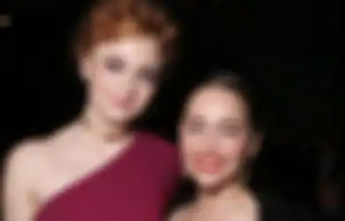 ‘Game of Thrones’ Tamat, Pesan Mengharukan Emilia Clarke dan Sophie Turner Bikin Baper!